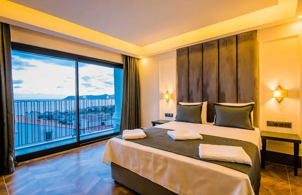 Deluxe Tek Büyük Yataklı Oda, Deniz Manzaralı