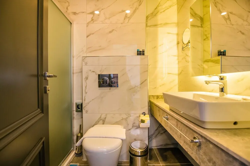 Deluxe Tek Büyük Yataklı Oda, Kısmi Deniz Manzaralı