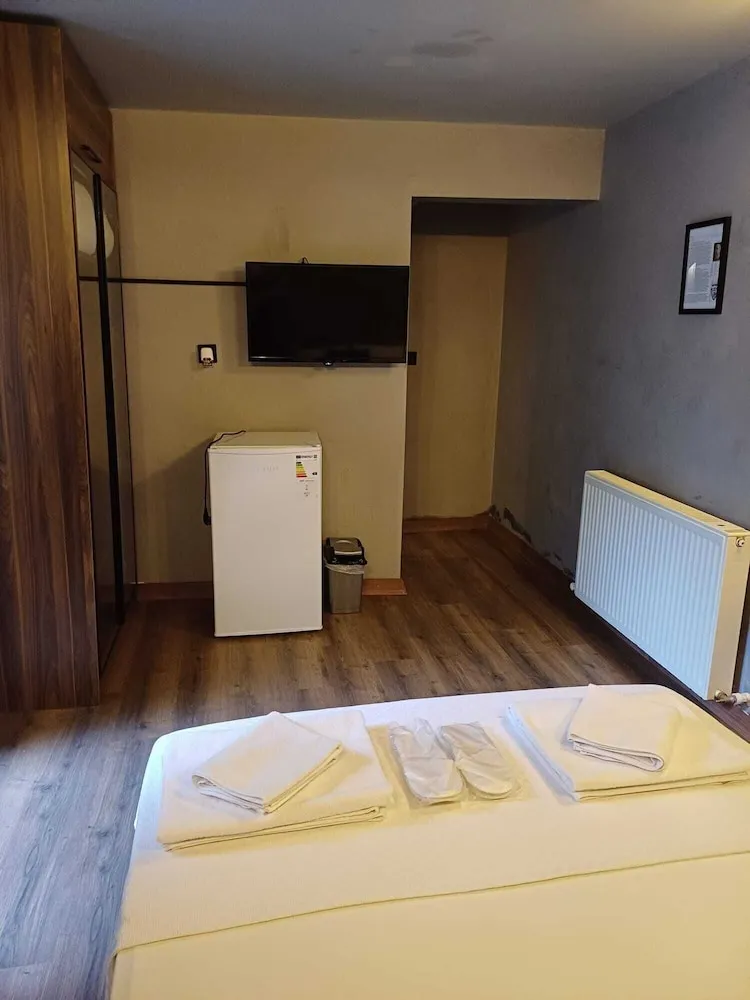 Standard Tek Büyük Yataklı Oda, Avlu Manzaralı, Avlu