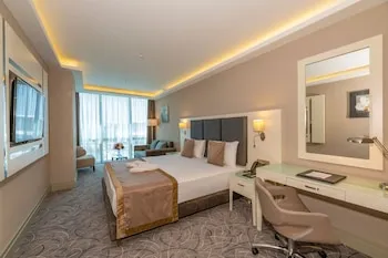 The Conforium Hotel, Van