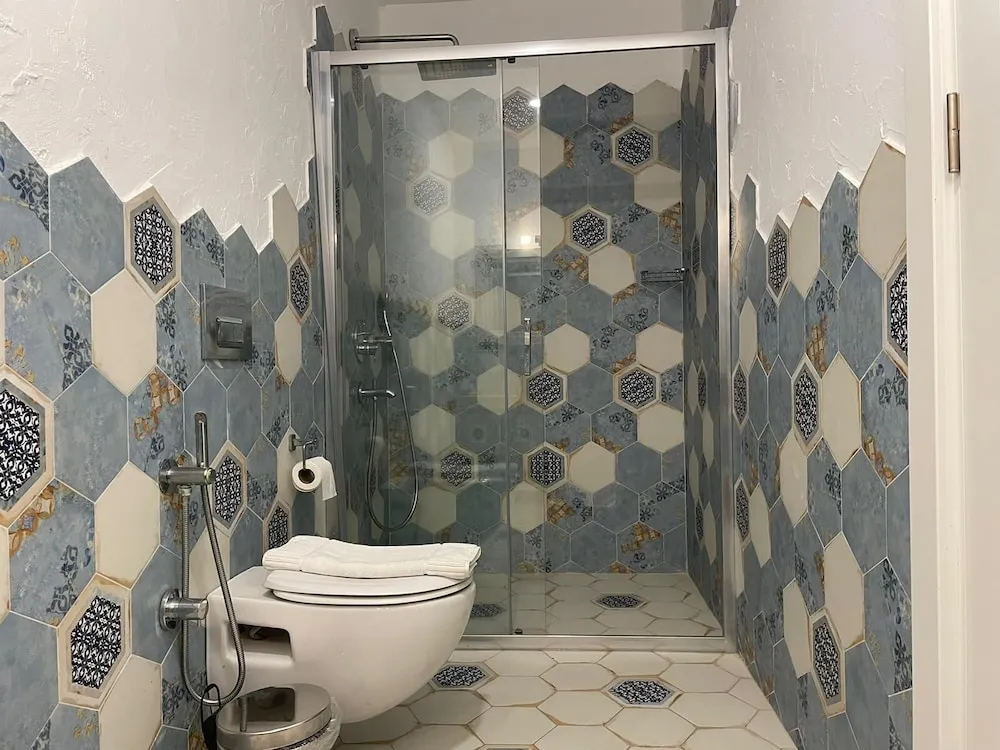 Standard Room, Basement Floor
