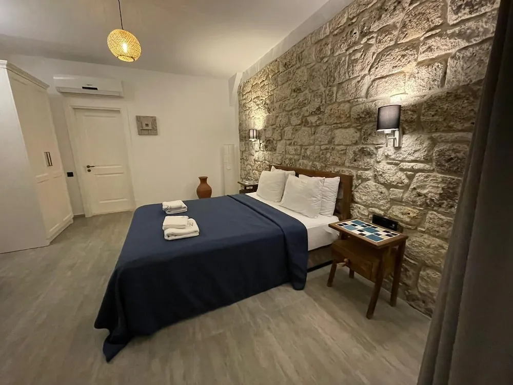Standard Room, Basement Floor