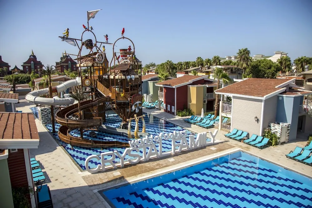 Crystal Club World of Colours - Her Şey Dâhil