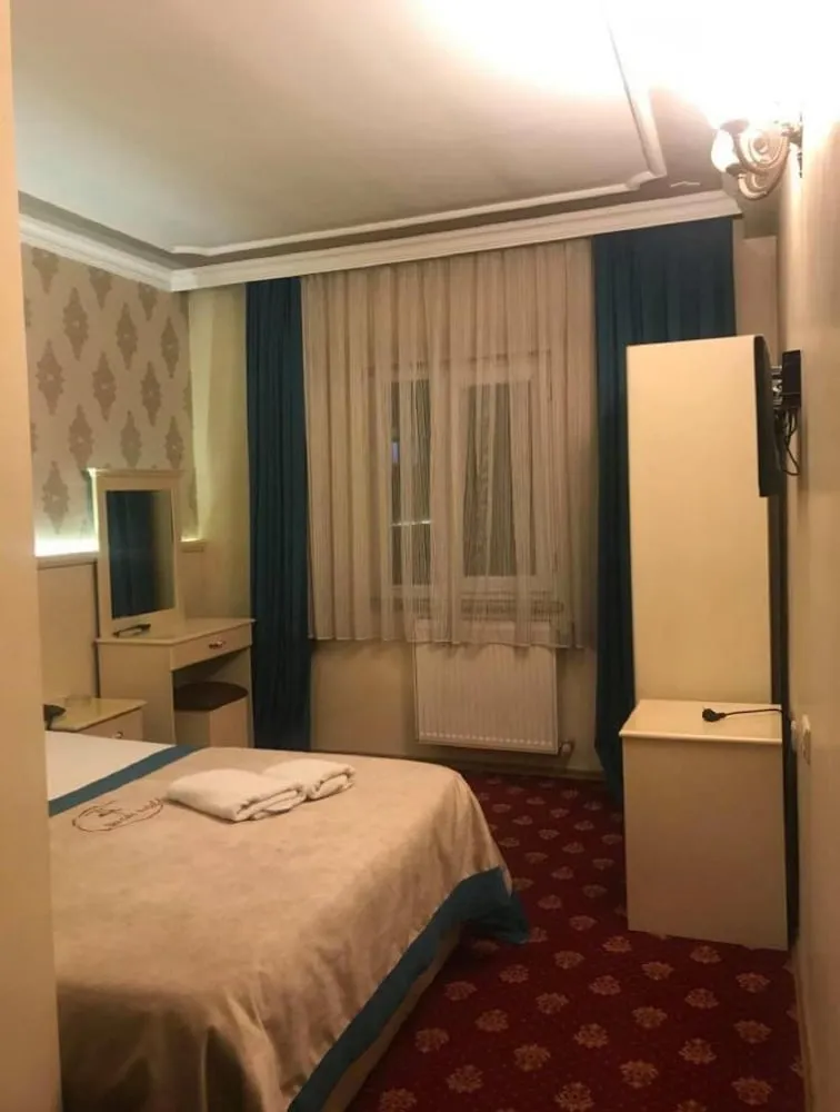 Economy Tek Büyük veya İki Ayrı Yataklı Oda, Şehir Manzaralı