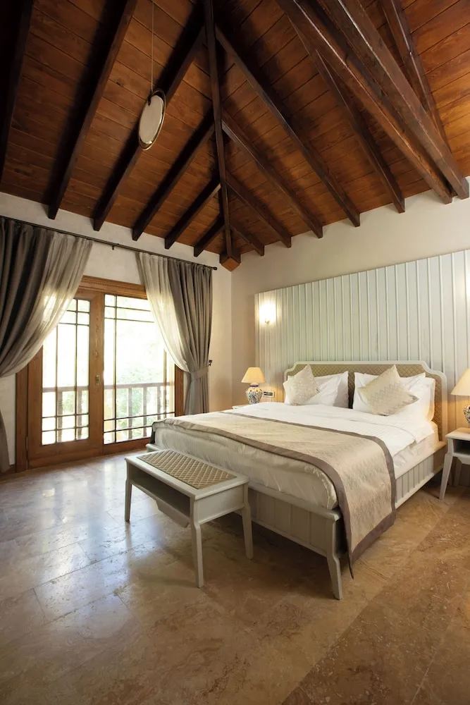 Executive Kır Evi