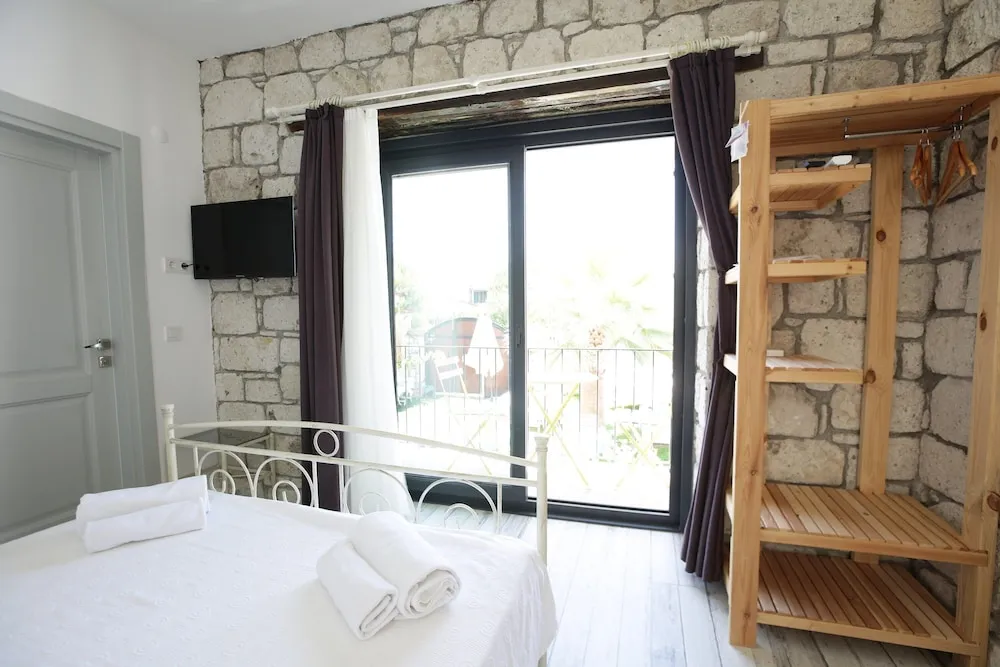 Family Üç Kişilik Oda, 1 Yatak Odası, Sigara İçilmez, Bahçe Manzaralı