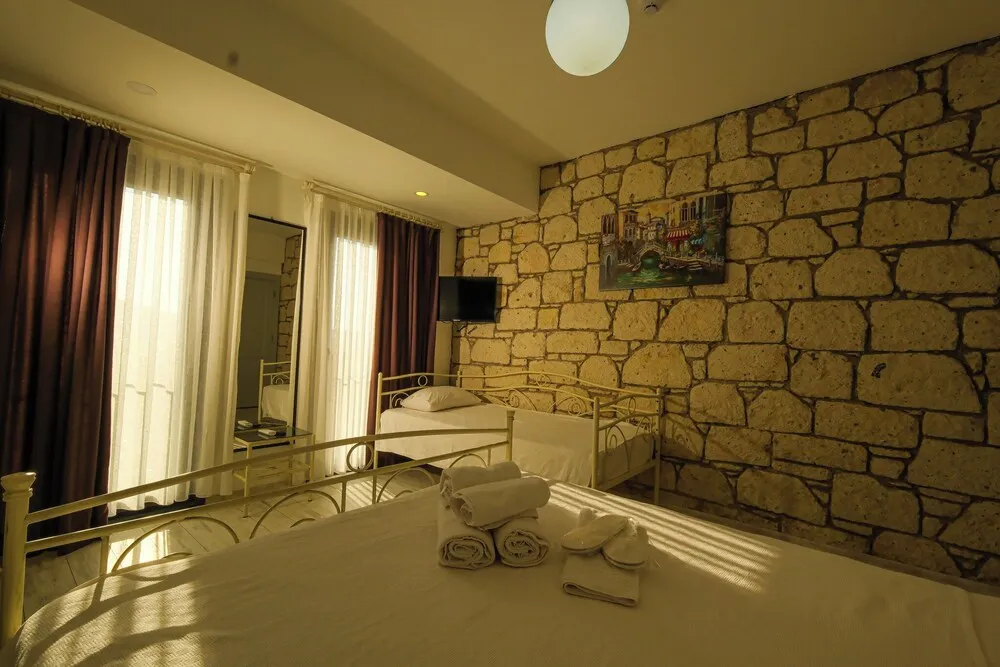 Family Üç Kişilik Oda, Sigara İçilmez, Havuz Manzaralı