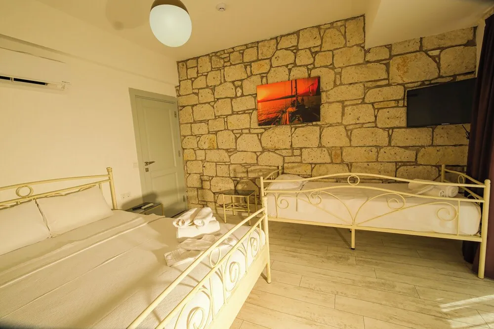 Family Üç Kişilik Oda, Sigara İçilmez, Havuz Manzaralı