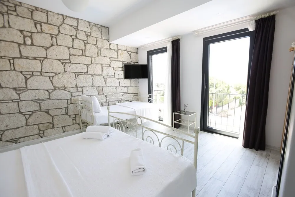 Family Üç Kişilik Oda, Sigara İçilmez, Havuz Manzaralı