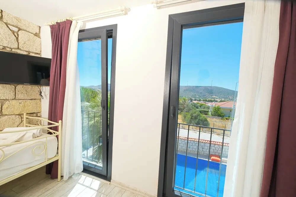 Family Üç Kişilik Oda (1)