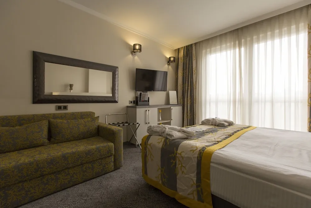 Double Room with Handicap Accessibility