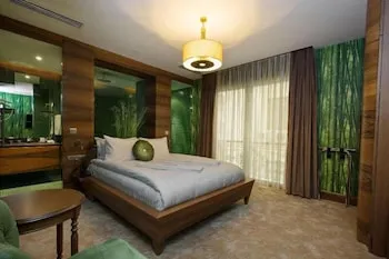Golden Pars Hotel