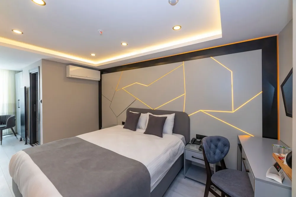 Deluxe Tek Büyük Yataklı Oda