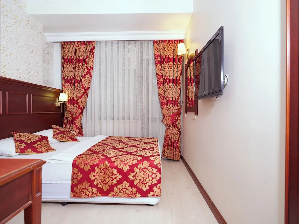 Standard Tek Büyük veya İki Ayrı Yataklı Oda