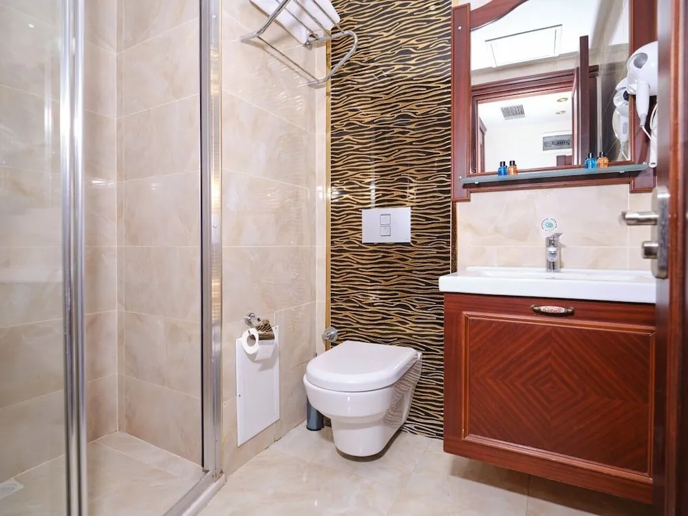 Basic Tek Büyük Yataklı Oda