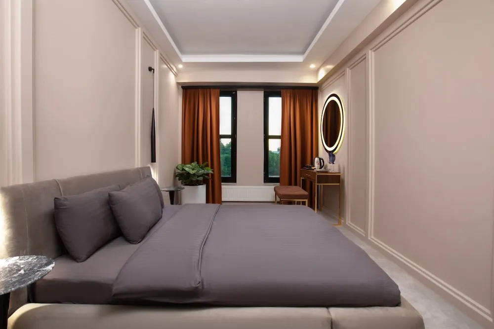 Two Bedroom Apartment's