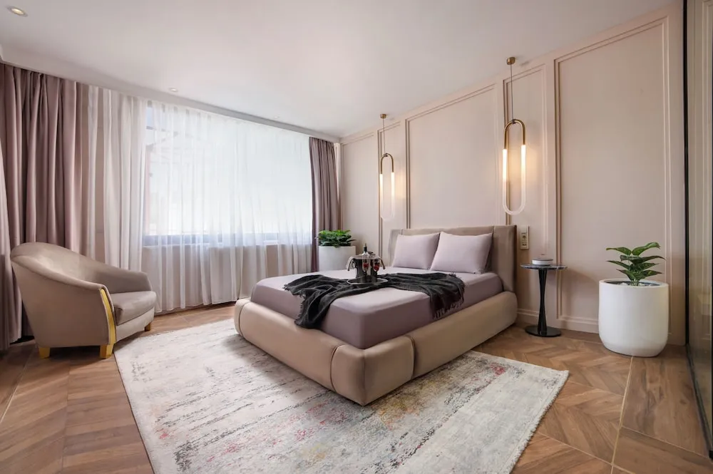 Queen Suite with Turkish Hammam