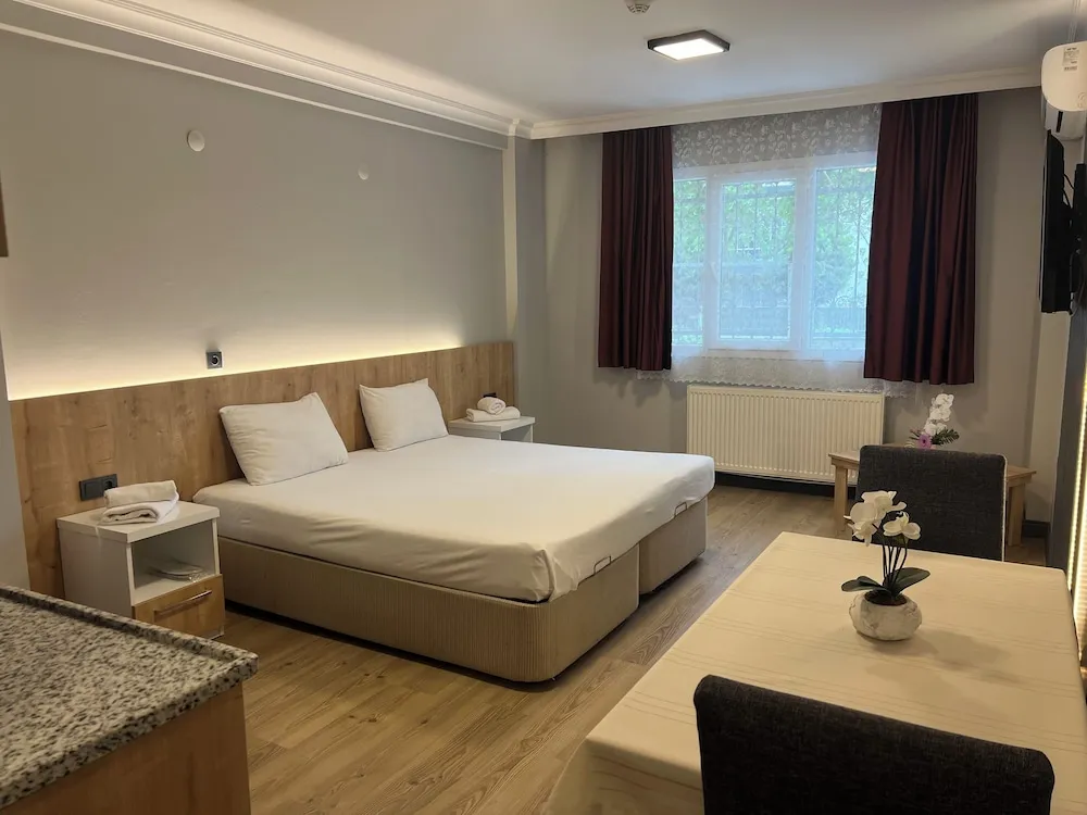 Standard Tek Büyük Yataklı Oda