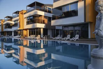 Elysium Green Suites