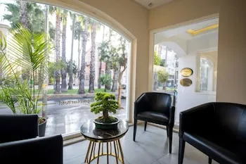 Elegance East Hotel - Boutique Class