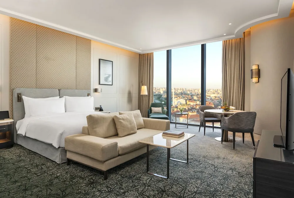 Corner Suite