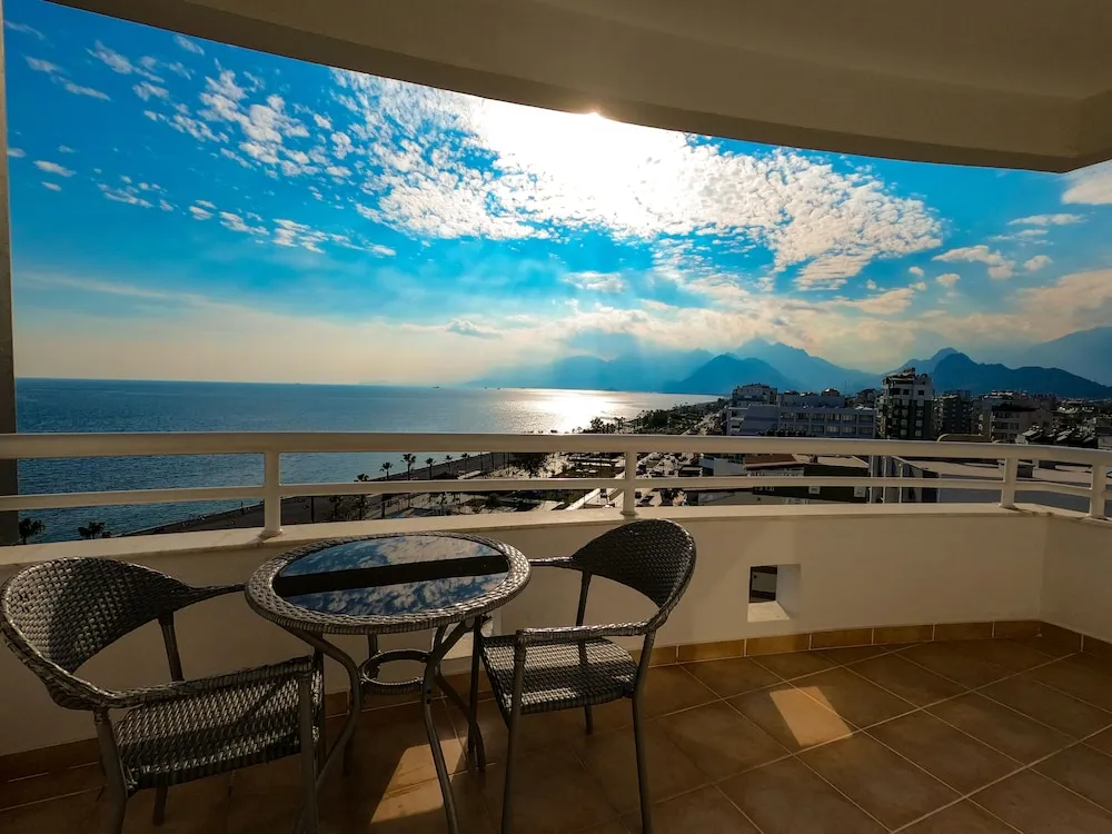 Standard Tek Büyük Yataklı Oda, Balkon, Deniz Manzaralı