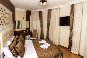The Corner Park Hotel