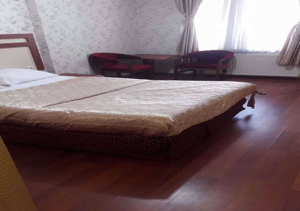 Economy Tek Büyük Yataklı Oda