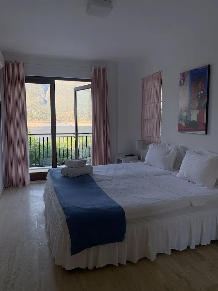Standard Villa, 5 Yatak Odası, Havuz Manzaralı