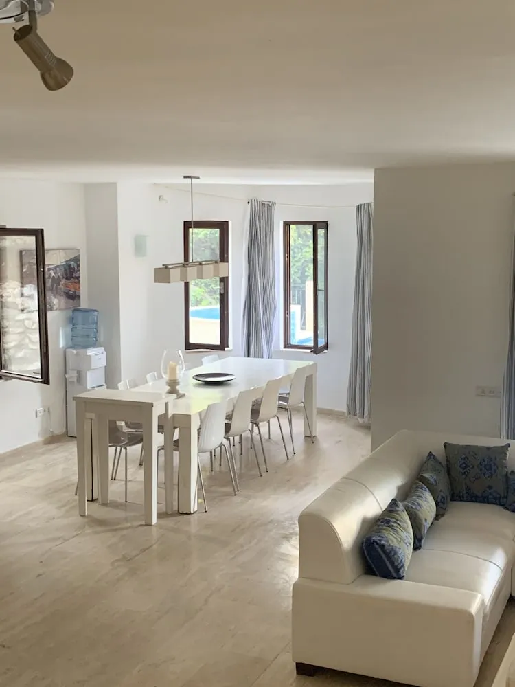 Standard Villa, 5 Yatak Odası, Havuz Manzaralı