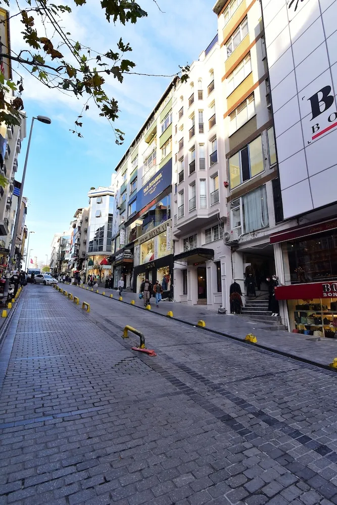 Konaklama yerinin ön cephesi