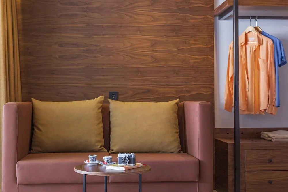 Luxury Suites Swimup