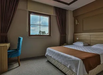 Grand Ayzek Otel