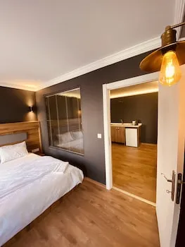 OTTO City Premium Suites