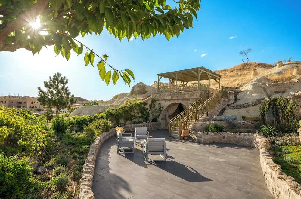 Süit (Eretna Bey Cave)