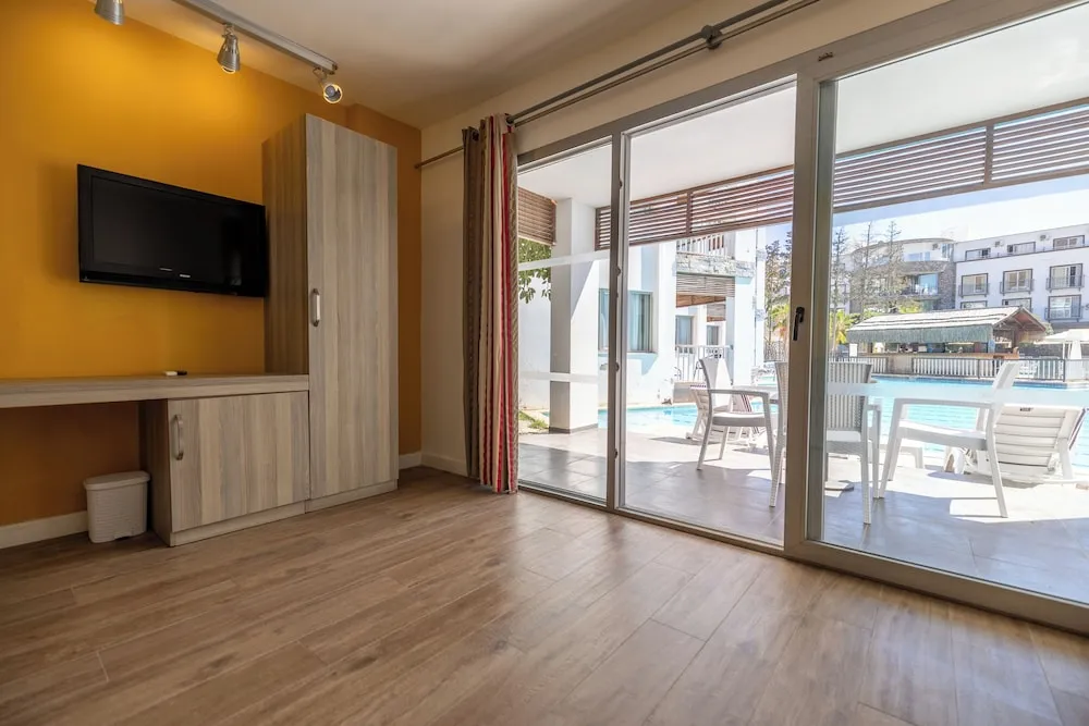 Family Suite Havuz Baglantili Oda