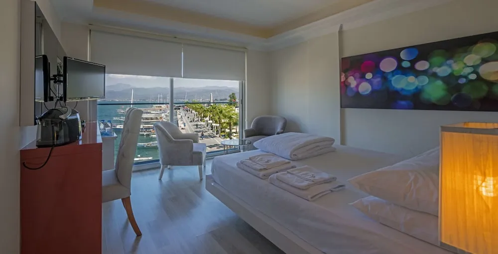 Large Sea View Room