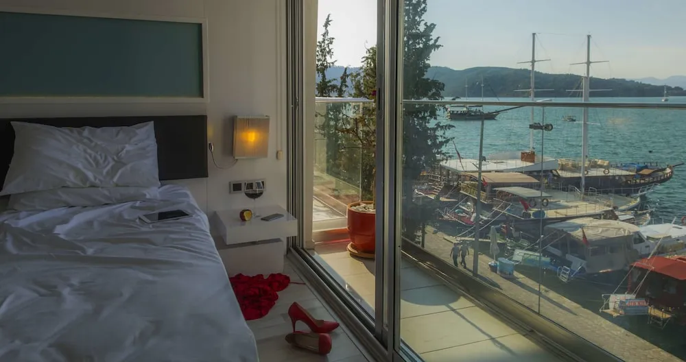Standard Sea View Room