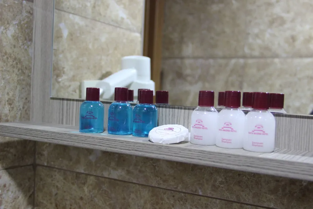 Standard Üç Kişilik Oda, 3 Tek Kişilik Yatak