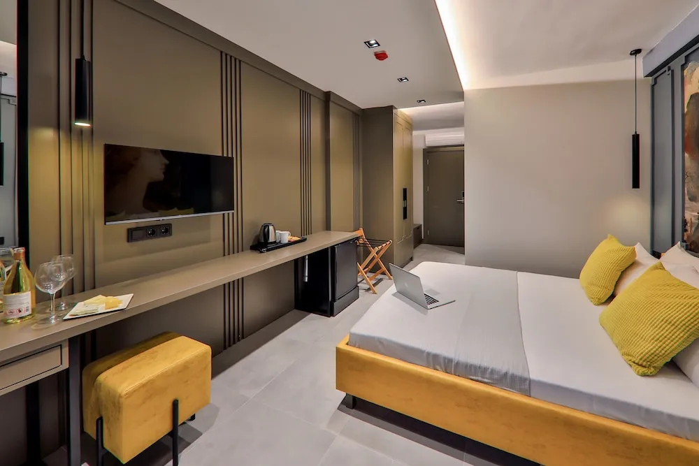 Deluxe Tek Büyük Yataklı Oda