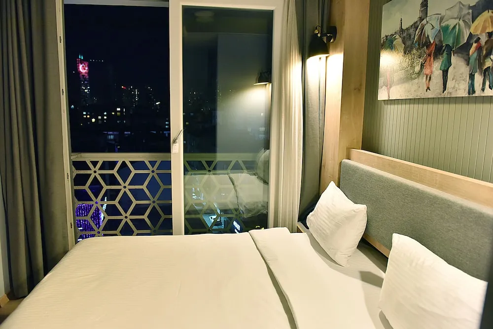 Comfort Oda, 1 Yatak Odası, Buzdolabı ve Mikrodalga, Şehir Manzaralı