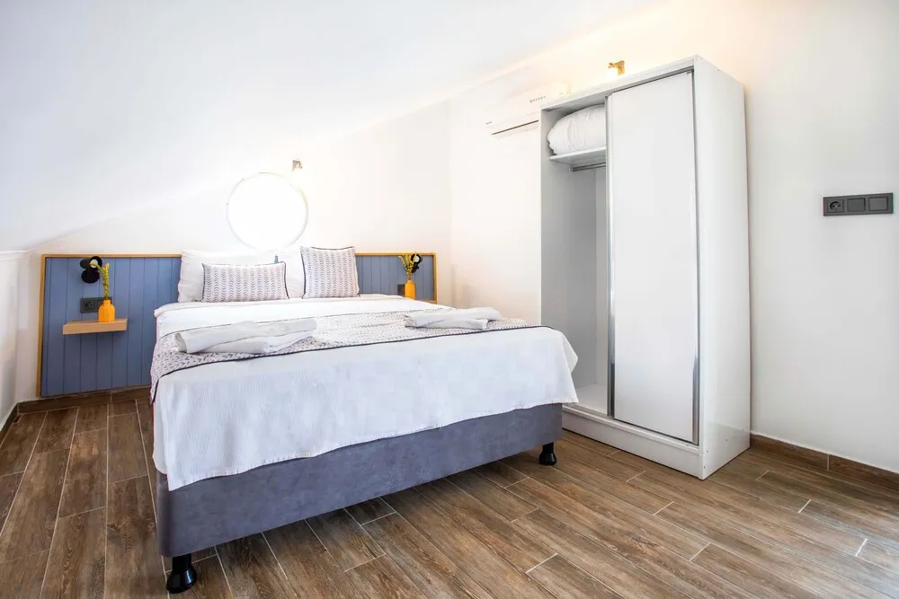 Standard Çatı Katı Süiti (Penthouse), 1 Yatak Odası, Kısmi Deniz Manzaralı