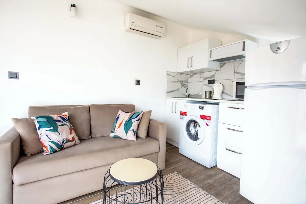 Standard Çatı Katı Süiti (Penthouse), 1 Yatak Odası, Kısmi Deniz Manzaralı