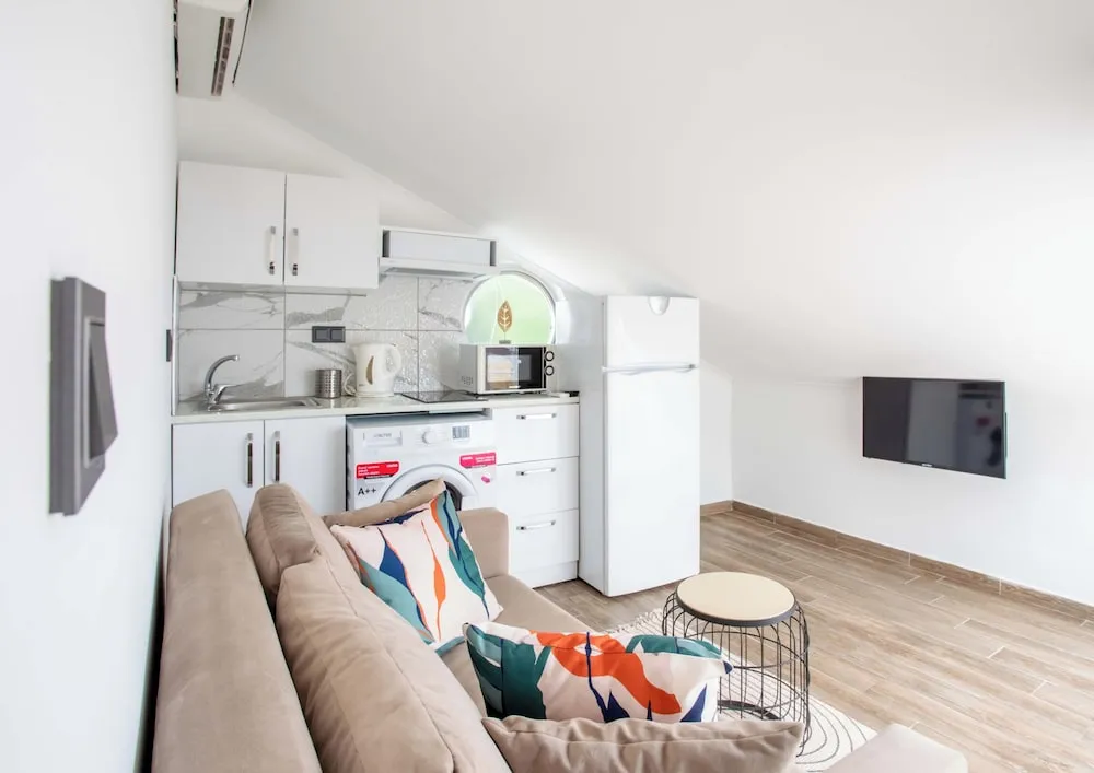 Standard Çatı Katı Süiti (Penthouse), 1 Yatak Odası, Kısmi Deniz Manzaralı