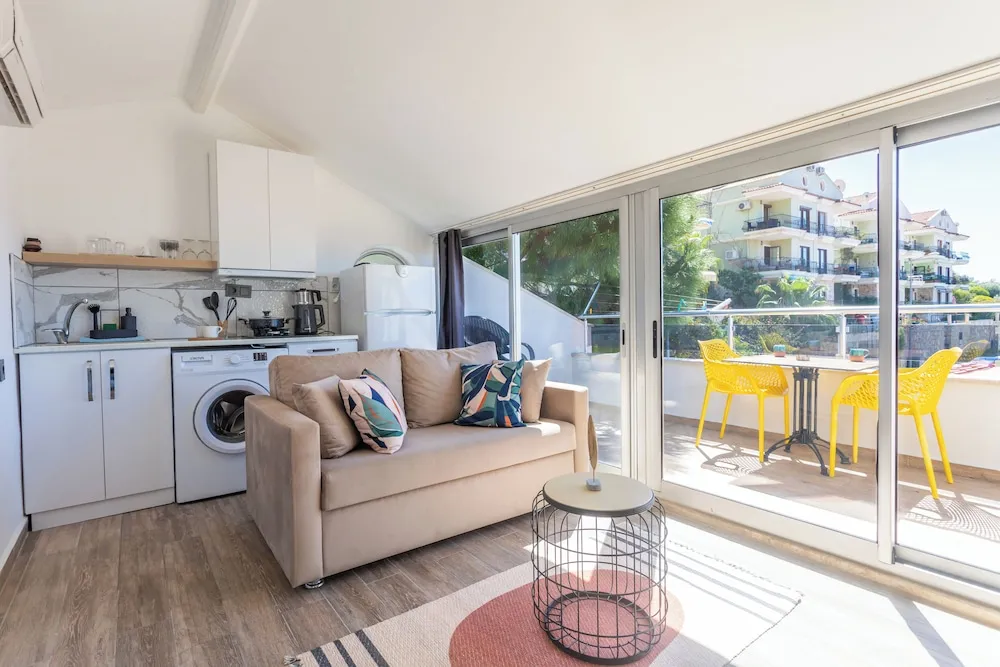 Standard Çatı Katı Süiti (Penthouse), 1 Yatak Odası, Kısmi Deniz Manzaralı