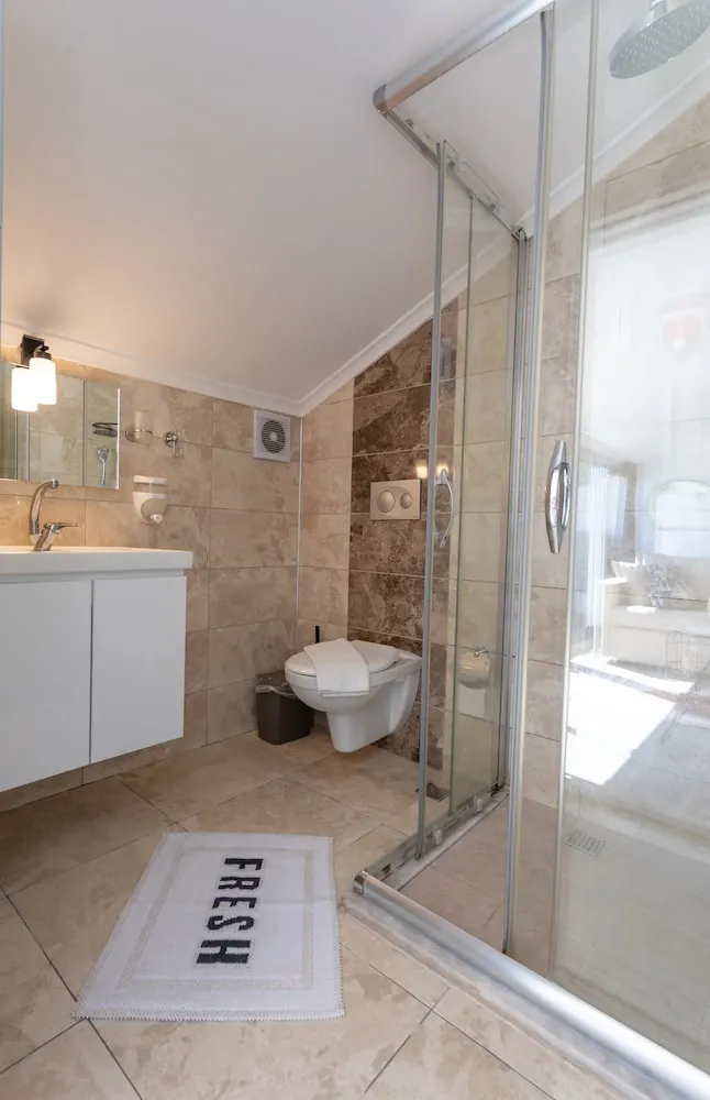 Standard Çatı Katı Süiti (Penthouse), 1 Yatak Odası, Kısmi Deniz Manzaralı