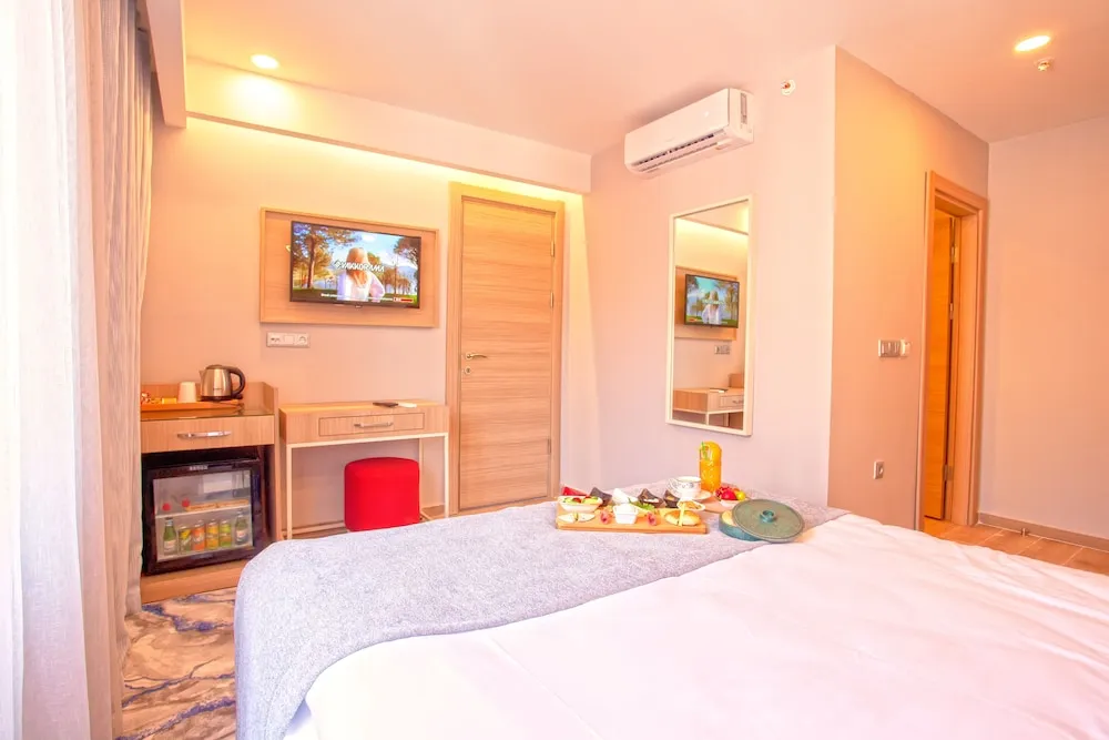 Deluxe Tek Büyük veya İki Ayrı Yataklı Oda, Şehir Manzaralı