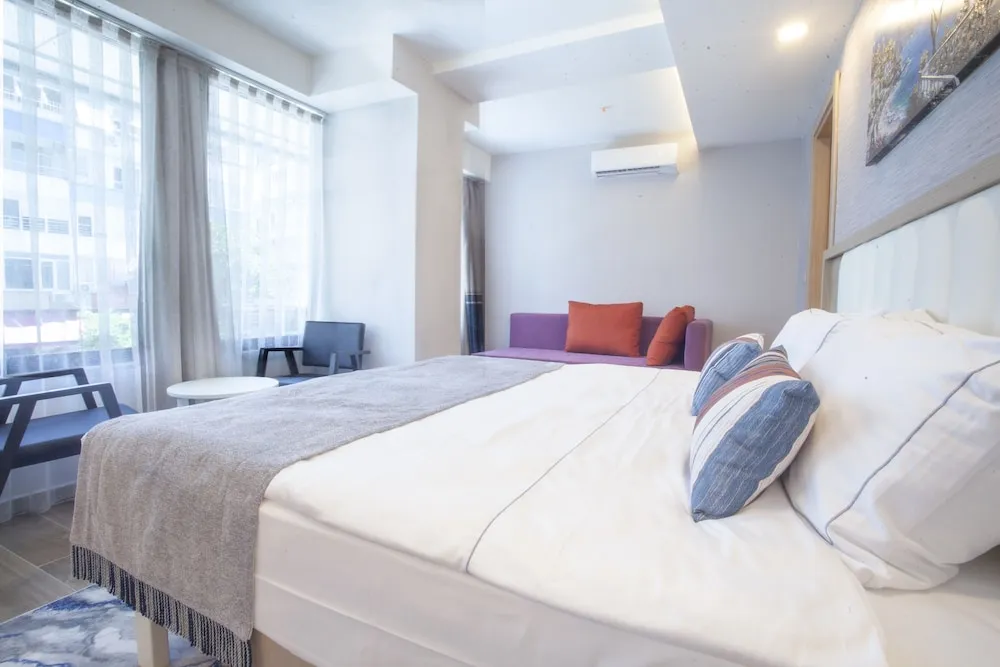 Luxury Tek Büyük Yataklı Oda, 1 Büyük (Queen) Boy Yatak, Sigara İçilmez, Şehir Manzaralı