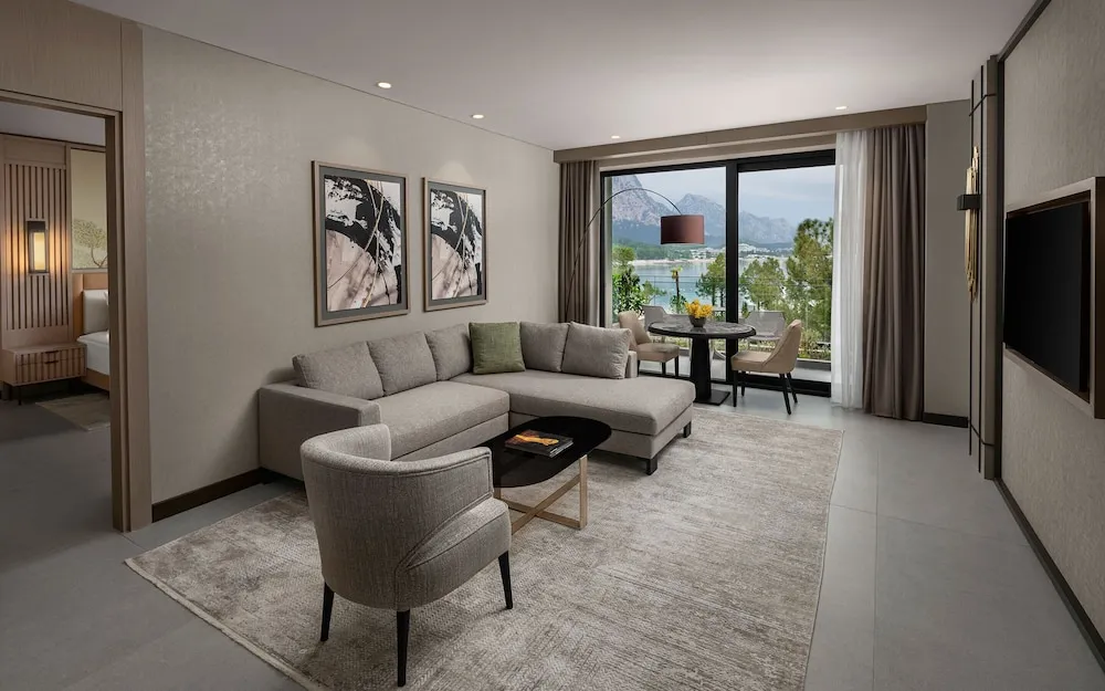 Deluxe Suite Unique Sea View