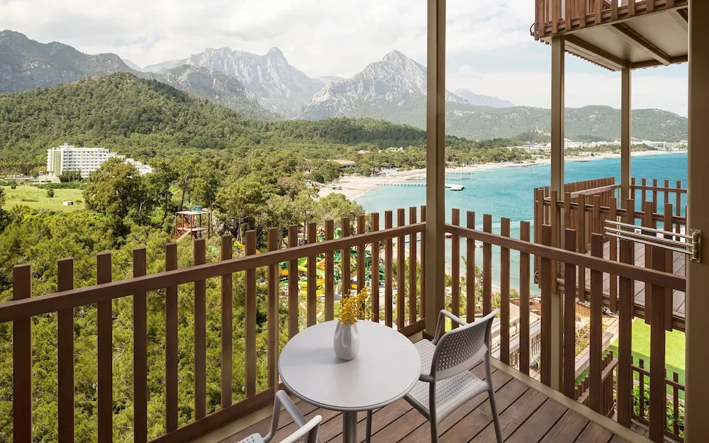 Corner Suite Unique Sea View
